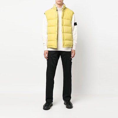 STONE ISLAND FW22 柠檬黄无袖纽扣马甲 7719G051D-V0030 Lookbook STONE ISLAND FW22 柠檬黄无袖纽扣马甲 7719G051D-V0030