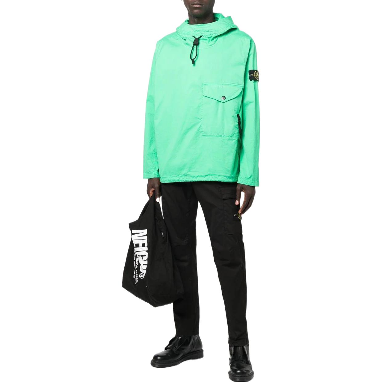 Lookbook STONE ISLAND FW22 黑色指南針標誌工裝褲 休閒服裝 771530410V0029