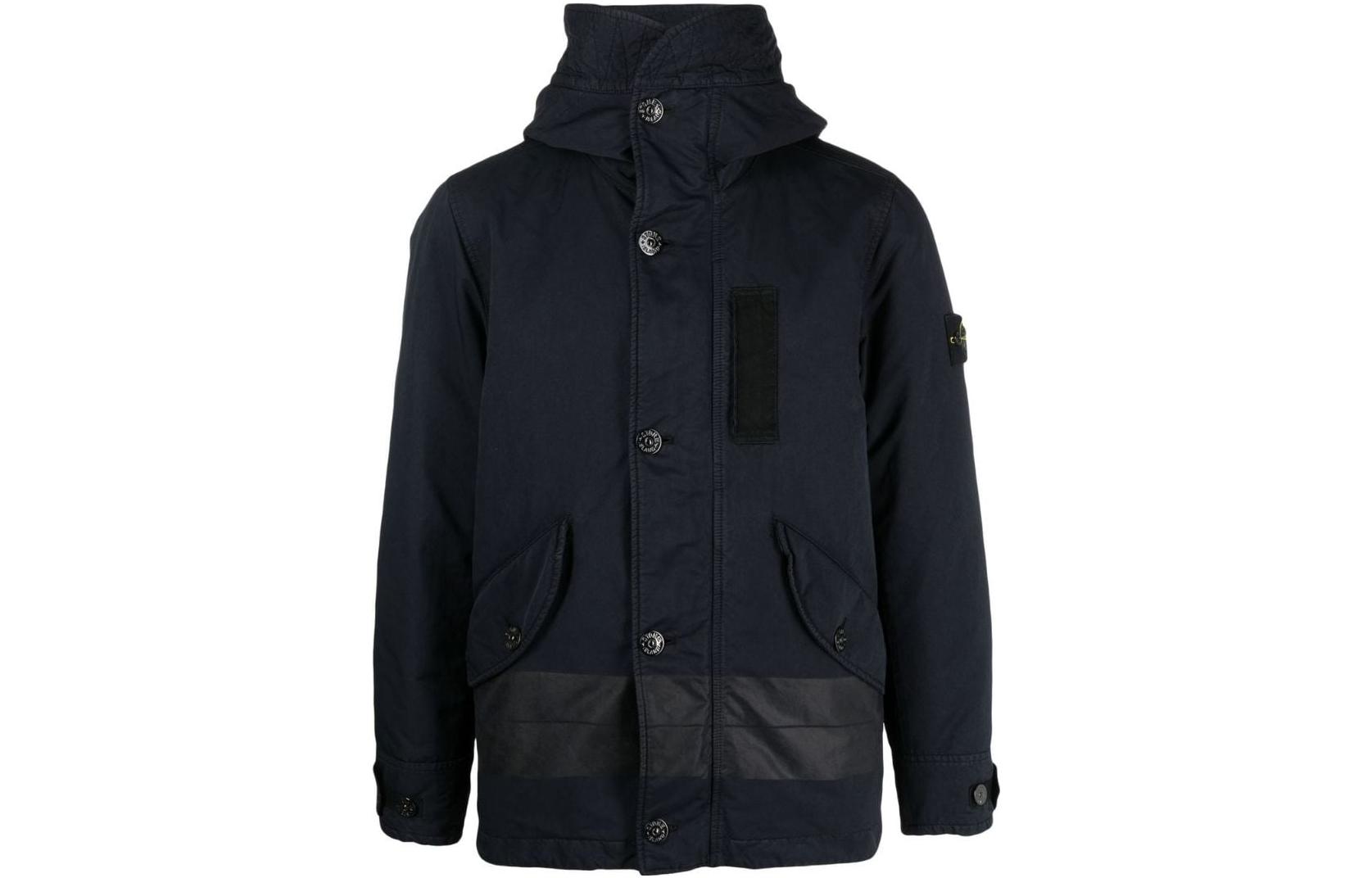 Stone Island FW22 Black Hooded Jacket with Sleeve Patch for Men 771541349V0020