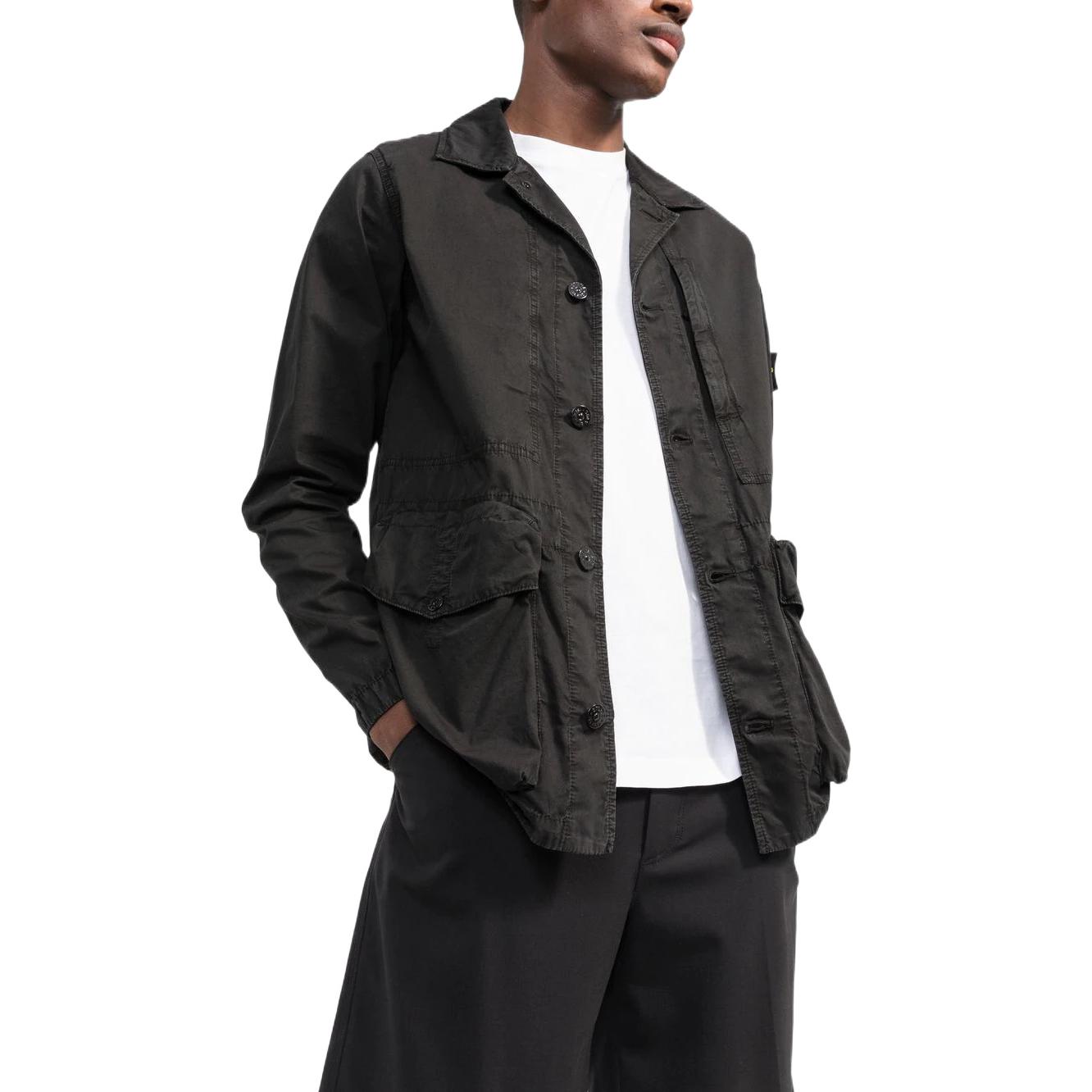 Shop STONE ISLAND FW22 黑色單排扣徽標貼長袖外套 男款 7615439WN-V0129