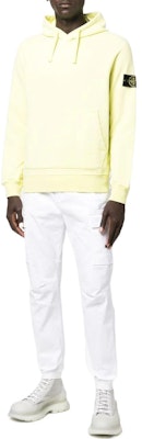 Sudadera Amarilla Limón Stone Island FW22 con Logo y Bolsillo Canguro. 771564120-V0031 Lookbook Sudadera Amarilla Limón Stone Island FW22 con Logo y Bolsillo Canguro. 771564120-V0031