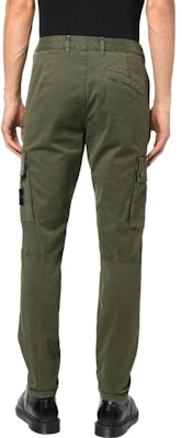 Stone Island FW22 Seluar Kargo Hijau Tentera Lelaki Logo Patch Straight-Leg 7715303L1-V0158 Shop Stone Island FW22 Seluar Kargo Hijau Tentera Lelaki Logo Patch Straight-Leg 7715303L1-V0158