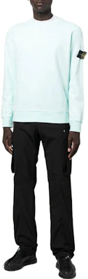 스톤아일랜드 FW22 솔리드 컬러 로고 스웨트셔츠 남성 블루 771563020-V0044 Lookbook 스톤아일랜드 FW22 솔리드 컬러 로고 스웨트셔츠 남성 블루 771563020-V0044