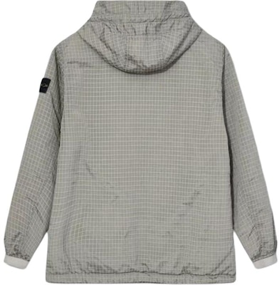Chaqueta con Capucha de Nylon Metálico a Cuadros Stone Island FW23 - Gris Arcilla. 791543332-V0097 Lookbook Chaqueta con Capucha de Nylon Metálico a Cuadros Stone Island FW23 - Gris Arcilla. 791543332-V0097