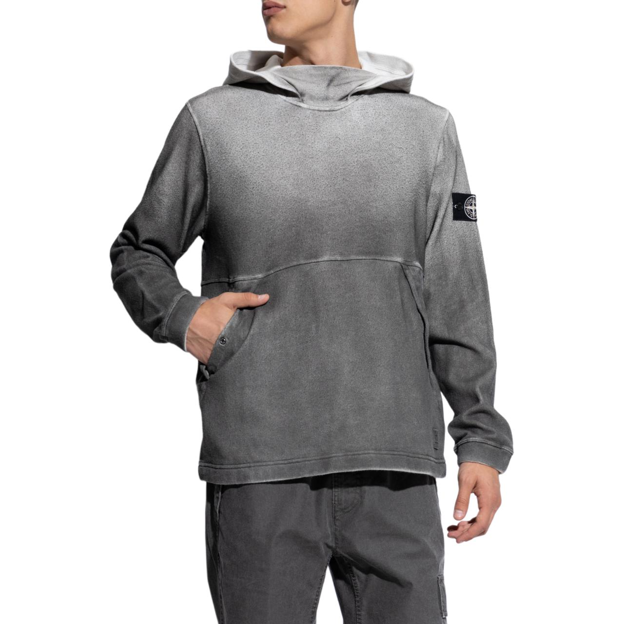 Purchase STONE ISLAND FW24 漸層灰白標棉質連帽衫。 8115656T3-V0062