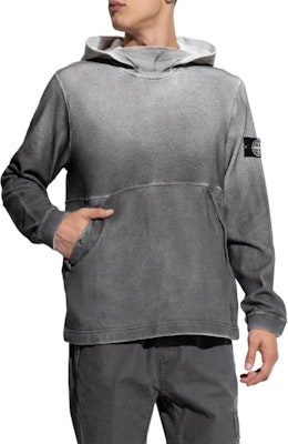 STONE ISLAND FW24 漸層灰白標棉質連帽衫。 8115656T3-V0062 Purchase STONE ISLAND FW24 漸層灰白標棉質連帽衫。 8115656T3-V0062