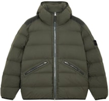 STONE ISLAND FW24 Nylon Down-TC Logo Hooded Jacket Green Unisex Puffer Coat. 811543128-V0059 STONE ISLAND FW24 Nylon Down-TC Logo Hooded Jacket Green Unisex Puffer Coat. 811543128-V0059