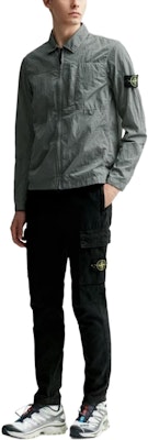 스톤아일랜드 FW24 나일론 메탈 배지 지퍼 셔츠 자켓 그레이 아우터웨어 811511819-V0060 Details for 스톤아일랜드 FW24 나일론 메탈 배지 지퍼 셔츠 자켓 그레이 아우터웨어 811511819-V0060