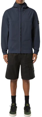 Stone Island FW24 軟殼防風防水透氣連帽外套 海軍藍 中性款 8115Q0322-V0020 Shop Stone Island FW24 軟殼防風防水透氣連帽外套 海軍藍 中性款 8115Q0322-V0020