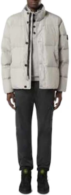 STONE ISLAND FW24 防水防風高領灰色帶徽標男女款夾克 811540123-V0060 Details for STONE ISLAND FW24 防水防風高領灰色帶徽標男女款夾克 811540123-V0060