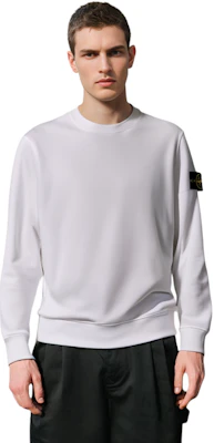Stone Island Garment Dyed Sweatshirt Putih Kompas Patch Klasik. 741563051-V0001 Sizing Stone Island Garment Dyed Sweatshirt Putih Kompas Patch Klasik. 741563051-V0001