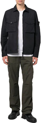 Stone Island Ghost系列黑色標誌翻領襯衫夾克 男款 黑色 7715116F1-V0029 Lookbook Stone Island Ghost系列黑色標誌翻領襯衫夾克 男款 黑色 7715116F1-V0029