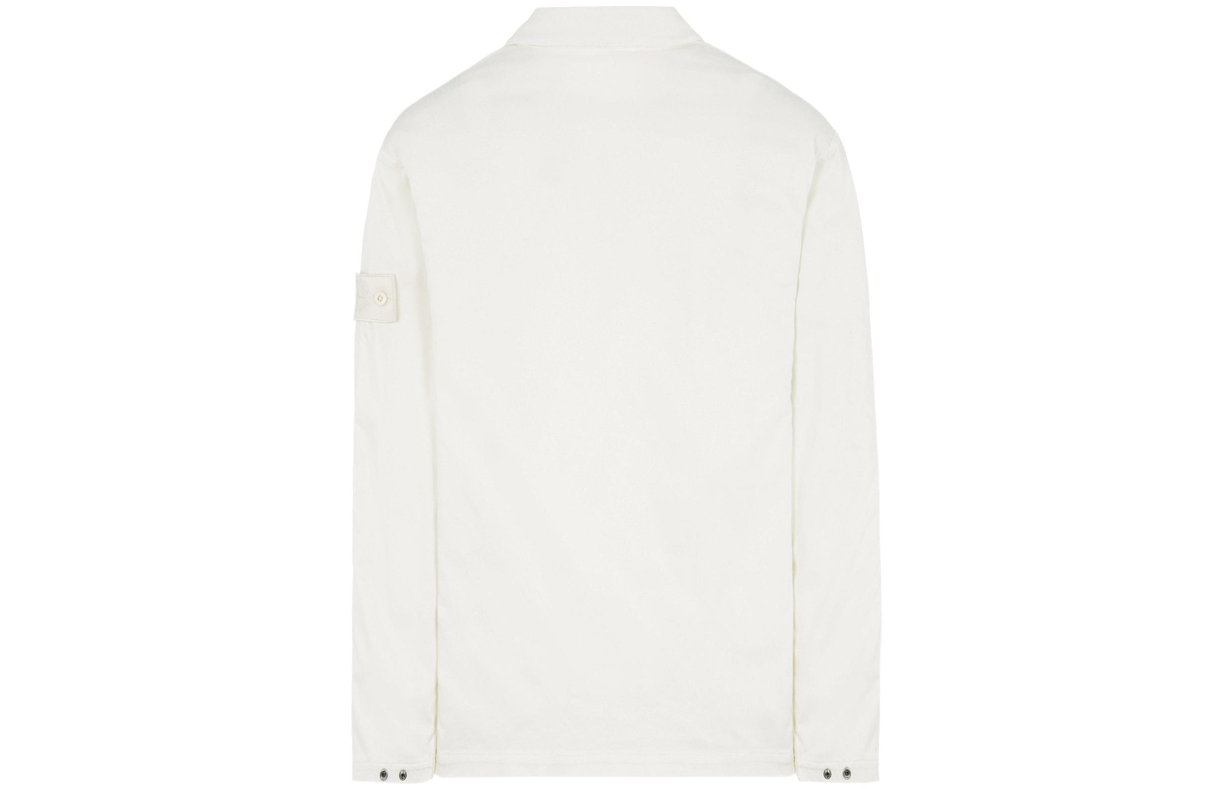 Lookbook 스톤 아일랜드 고스트 피스 화이트 라벨 라이오셀 새틴 셔츠 재킷 화이트 남성. 7615112F2-V0099