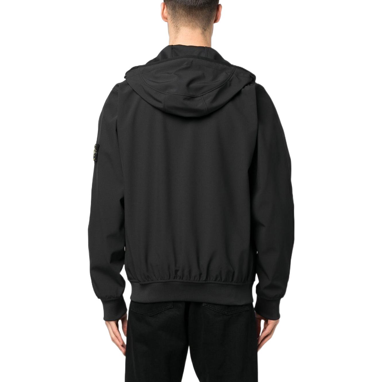 Shop Stone Island 防風防水透氣黑色輕型軟殼外套 781540927-V0029
