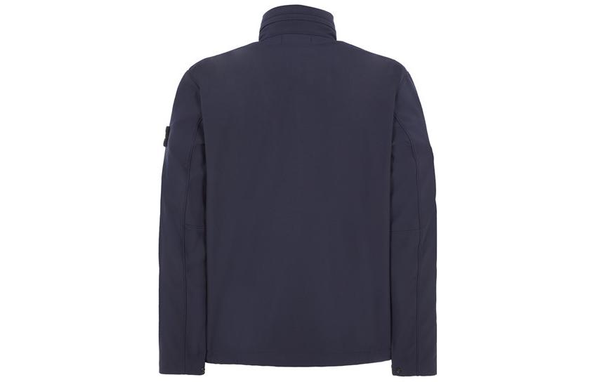 Lookbook ストーンアイランド ロゴパッチ付き 軽量ソフトシェルジャケット ネイビーブルー 801540327-V0020