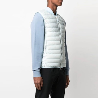 STONE ISLAND徽标贴饰男女款绗缝羽绒背心 7415G0225-V0041 Details for STONE ISLAND徽标贴饰男女款绗缝羽绒背心 7415G0225-V0041