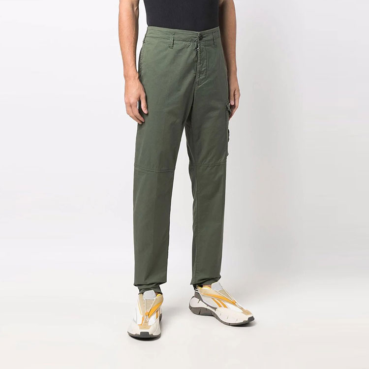 STONE ISLAND Logo Patch Solid Color Casual Cargo Pants for Men. 751531410-V0055 圖 5