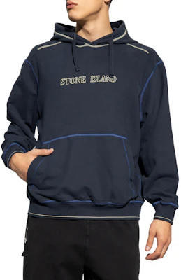 STONE ISLAND 深藍字母刺繡寬鬆版連帽長袖男士上衣 791560678-V0020 Shop STONE ISLAND 深藍字母刺繡寬鬆版連帽長袖男士上衣 791560678-V0020