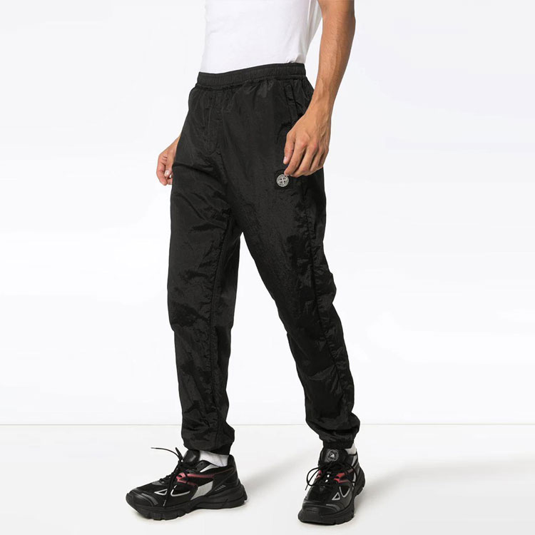 Shop 스톤아일랜드 나일론 로고 패치 조거 팬츠 유니섹스 블랙. 711563136-V0029