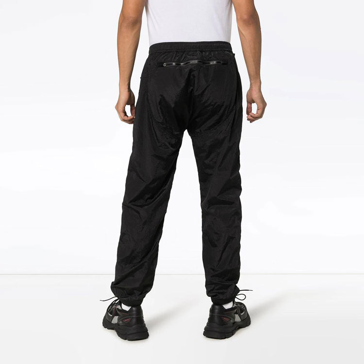 Purchase 스톤아일랜드 나일론 로고 패치 조거 팬츠 유니섹스 블랙. 711563136-V0029