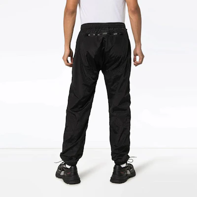 스톤아일랜드 나일론 로고 패치 조거 팬츠 유니섹스 블랙. 711563136-V0029 Purchase 스톤아일랜드 나일론 로고 패치 조거 팬츠 유니섹스 블랙. 711563136-V0029