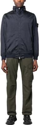 STONE ISLAND Chaqueta Nylon Metal Logo Patch Cremallera Azul Marino Exterior. 781541920-V0020 Lookbook STONE ISLAND Chaqueta Nylon Metal Logo Patch Cremallera Azul Marino Exterior. 781541920-V0020