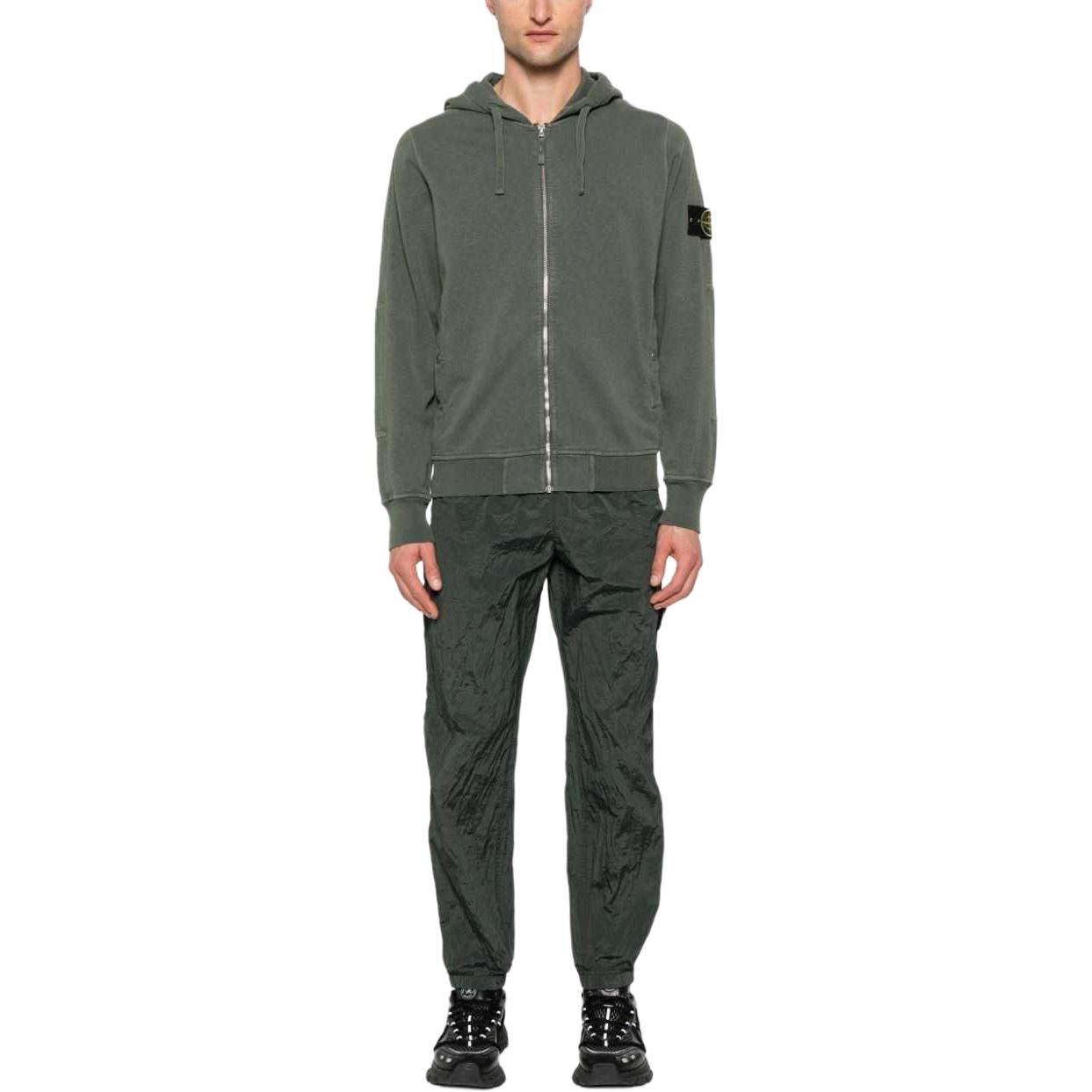 Lookbook Hoodie Zip Penuh Slim Fit Lelaki Stone Island Warna Solid. 801563160-V0159