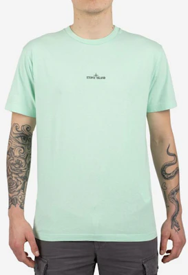스톤 아일랜드 SS21 백 로고 티셔츠 라이트 그린. 74152NS85-V0044 Shop 스톤 아일랜드 SS21 백 로고 티셔츠 라이트 그린. 74152NS85-V0044