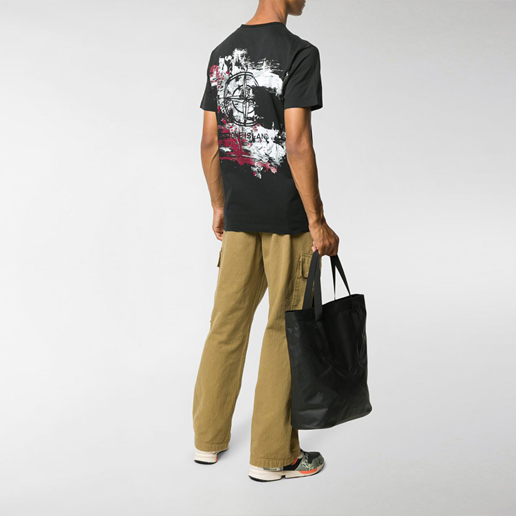 Details for STONE ISLAND SS21 Kemeja-T Leher Bulat Cetakan Belakang Lelaki Hitam Ink MO73152NS81-V0029