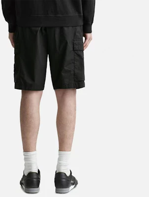 Seluar Pendek STONE ISLAND SS21 Hitam Multi-Poket Lelaki. 7415L0803-V0029 Purchase Seluar Pendek STONE ISLAND SS21 Hitam Multi-Poket Lelaki. 7415L0803-V0029