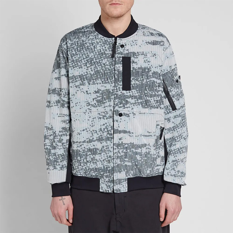 Lookbook 스톤아일랜드 SS21 섀도우 프로젝트 그레이 캐주얼 자켓 701940412-V0060