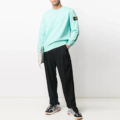 STONE ISLAND SS21 Sweater Crewneck Logo Kecil Biru 741563051-V0044 Lookbook STONE ISLAND SS21 Sweater Crewneck Logo Kecil Biru 741563051-V0044