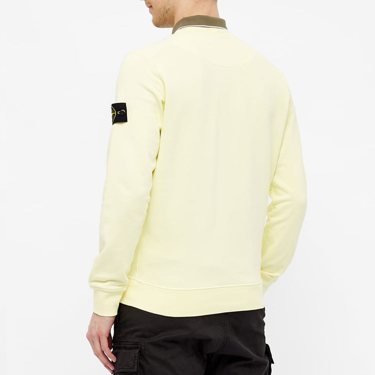 Stone Island SS21 Yellow Crewneck Sweatshirt with Sleeve Logo Badge for Men. 741563051-V0031 圖 5