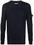 Buy Stone Island SS22 深藍色標誌貼布羊毛圓領毛衣。 7715553C2-V0020