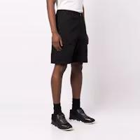 Shop Stone Island SS22 黑色男士休閒短褲 7615L0804-V0129