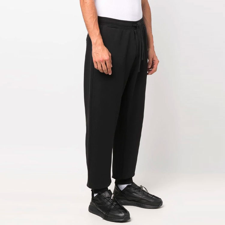 STONE ISLAND SS22 Black Logo Print Sweatpants  Casual Wear. 761565985-V0029 圖 4