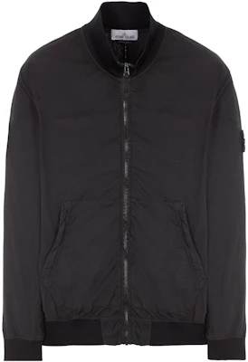 ストーンアイランド SS22 メンズ ブラックロゴパッチ ジップアップジャケット 761560354-V0029 Buy ストーンアイランド SS22 メンズ ブラックロゴパッチ ジップアップジャケット 761560354-V0029