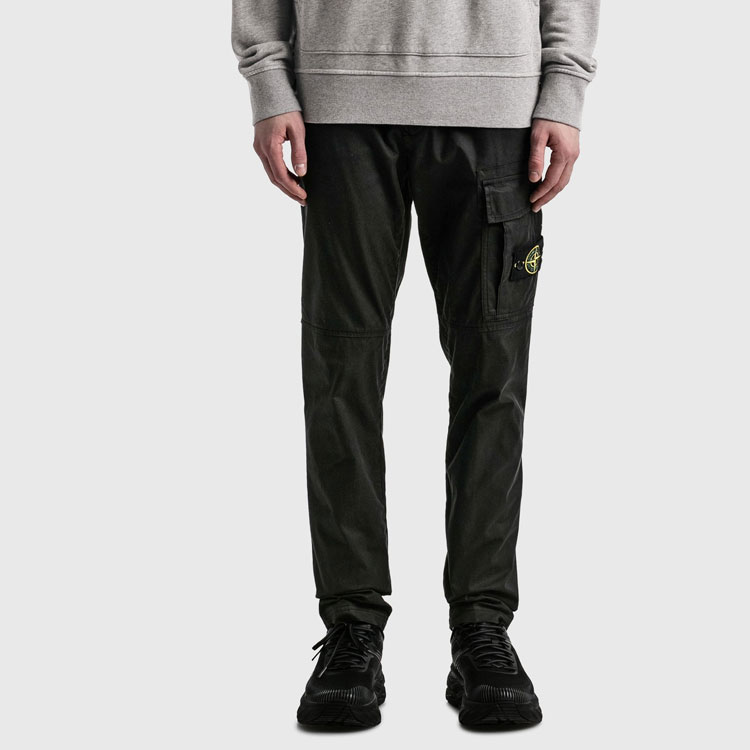 Purchase STONE ISLAND SS22 Seluar Kasual Logo Utiliti Hitam. 761532419-V0029