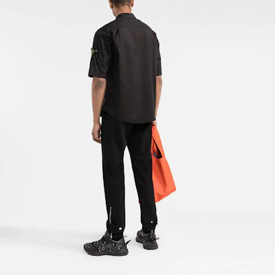 STONE ISLAND SS22 單色多口袋實用襯衫 男士襯衫 761511003-V0029 Shop STONE ISLAND SS22 單色多口袋實用襯衫 男士襯衫 761511003-V0029