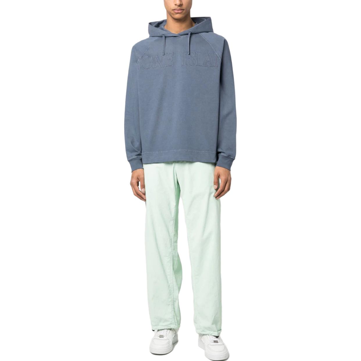 Lookbook STONE ISLAND SS23 Biru Hoodie Pullover dengan Cetakan Logo Belakang. 781563355-V0124