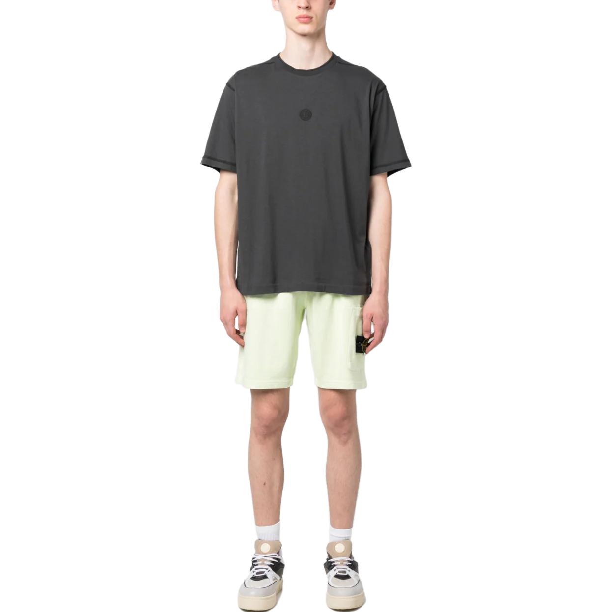 Lookbook Stone Island SS23 羅盤徽章彈性腰休閒短褲 淺綠色 781564060-V0152