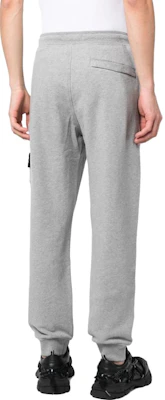 STONE ISLAND SS23 Jogger Kelabu Kasual dengan Logo Patch. 101564451-A0M64 Shop STONE ISLAND SS23 Jogger Kelabu Kasual dengan Logo Patch. 101564451-A0M64