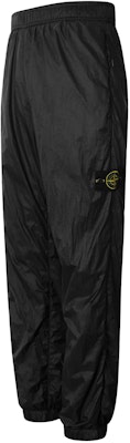 Pantalones Jogger Negros Hombre STONE ISLAND SS23 - Ajuste Tapered Tejido Brillante 781531925-V0029 Lookbook Pantalones Jogger Negros Hombre STONE ISLAND SS23 - Ajuste Tapered Tejido Brillante 781531925-V0029