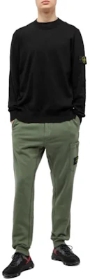Stone Island SS23 Sweater Crewneck Hitam Unisex 7215510B2-V0029 Lookbook Stone Island SS23 Sweater Crewneck Hitam Unisex 7215510B2-V0029