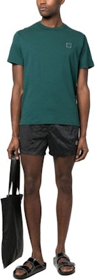 스톤아일랜드 SS23 그린 로고 패치 크루넥 티셔츠. 101523757-V0053 Lookbook 스톤아일랜드 SS23 그린 로고 패치 크루넥 티셔츠. 101523757-V0053