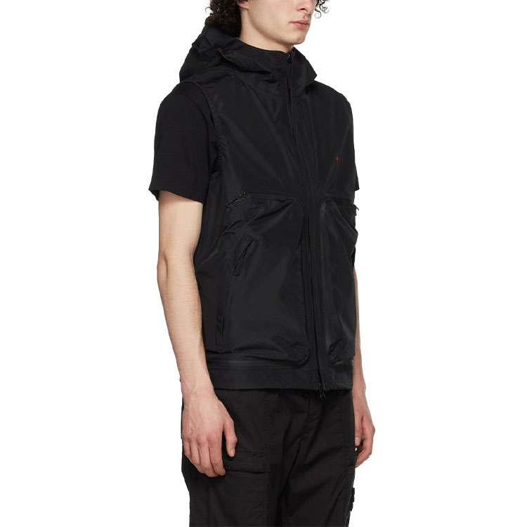 Sizing STONE ISLAND SS23 Marina 黑色刺绣logo男士连帽背心. 7615G05X1-V0029