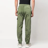 Purchase Stone Island SS23 金屬尼龍系列鼠尾草綠休閒長褲 男款 781531019-V0055