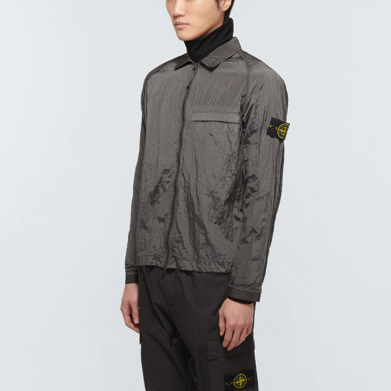 Shop Stone Island SS23 尼龍金屬復古襯衫外套 深灰色 外套 761512321-V0065