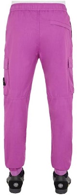 STONE ISLAND SS23 Purple Cargo Tapered Pants Lelaki dengan Logo Patch Sisi 101531303-V0045 Lookbook STONE ISLAND SS23 Purple Cargo Tapered Pants Lelaki dengan Logo Patch Sisi 101531303-V0045