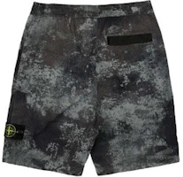Lookbook STONE ISLAND SS24 迷彩拉鍊休閒短褲 灰色 8015L20E1-V0060